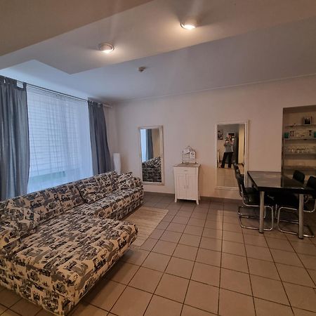 Camellia Studio Apartment & Parking Riga Eksteriør bilde